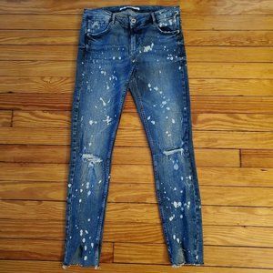 ZARA Trafaluc Denimwear Distressed Bleach Splattered Jeans Raw Hem Sz 6 US